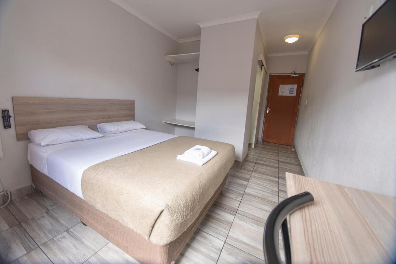 Ecomotel Marlboro Johannesbourg Extérieur photo