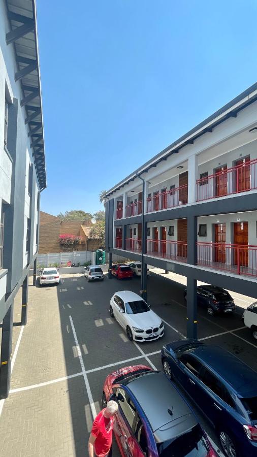 Ecomotel Marlboro Johannesbourg Extérieur photo