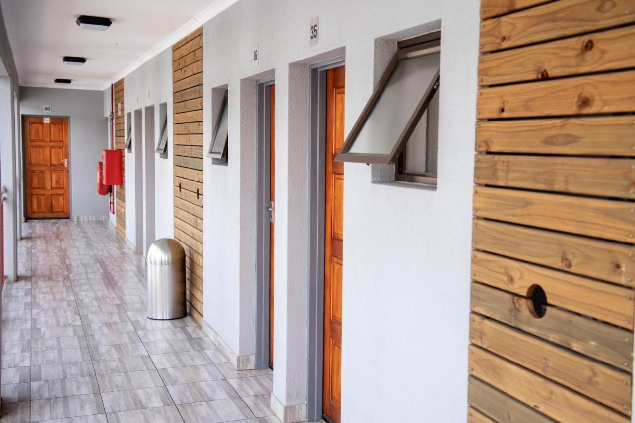 Ecomotel Marlboro Johannesbourg Extérieur photo